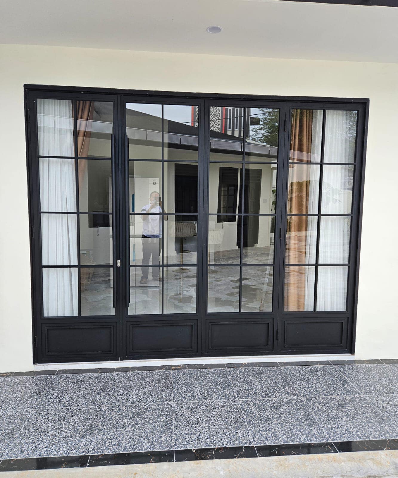 Pintu Besi di Solo